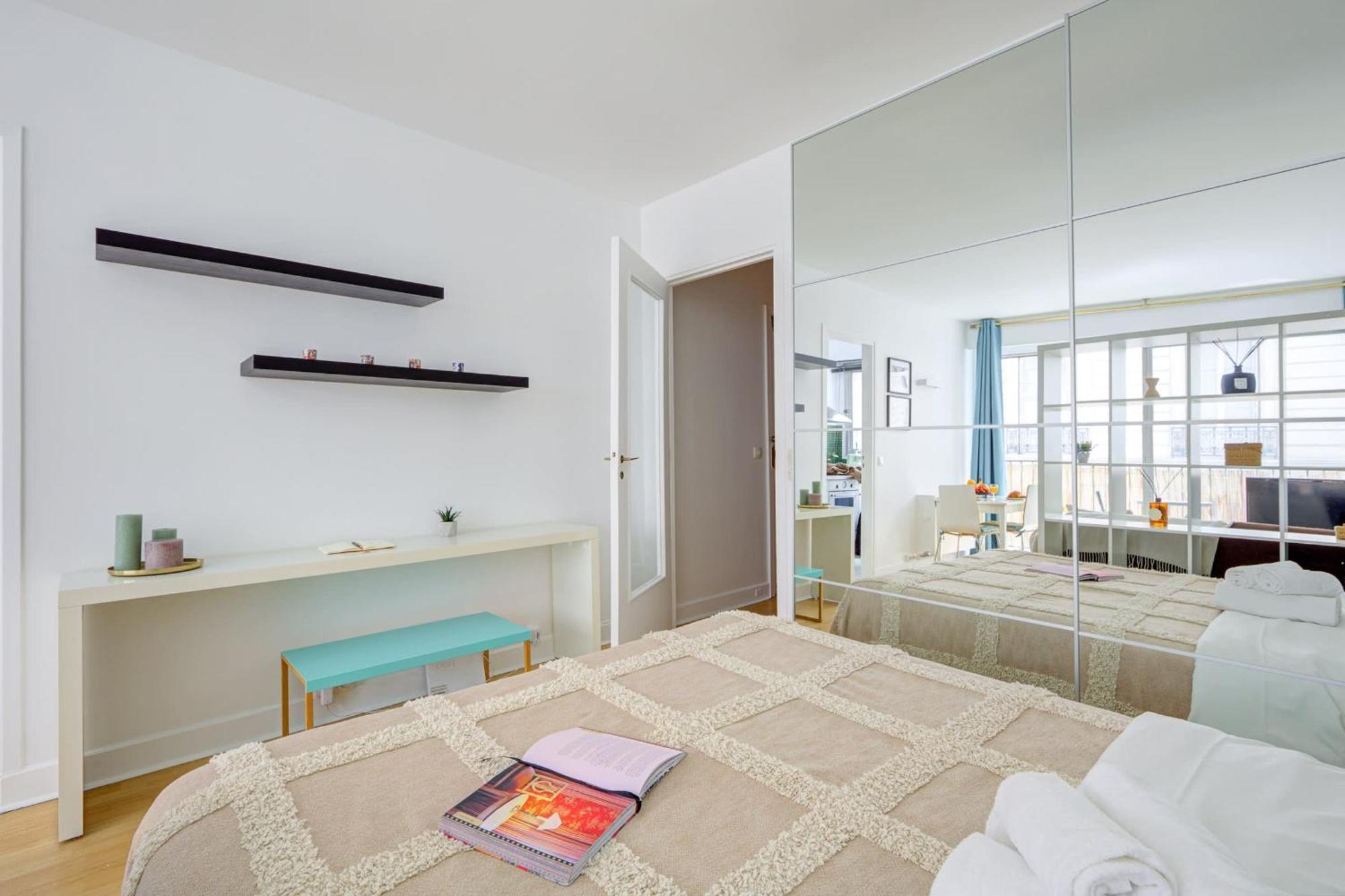 St Germain & Le Bon Marche With Balcony - Cityapartmentstay Appartement